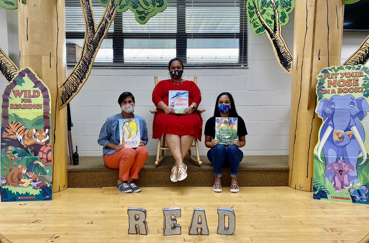 The team that keeps the Lake George Media Center going!  Media Specialist, Mrs. Abalo, is grateful for the support of her principal, Mrs. Watson and assistant principal, Mrs. Dottavio. #OCPSreads