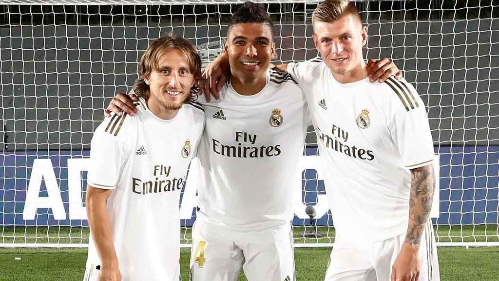 LaLigaLowdown's tweet image. #UCL quarter-finals?

Just another day at the office for this Real Madrid midfield 💫

They've been there and done it all before.

#LLL
🧡🇪🇸⚽️