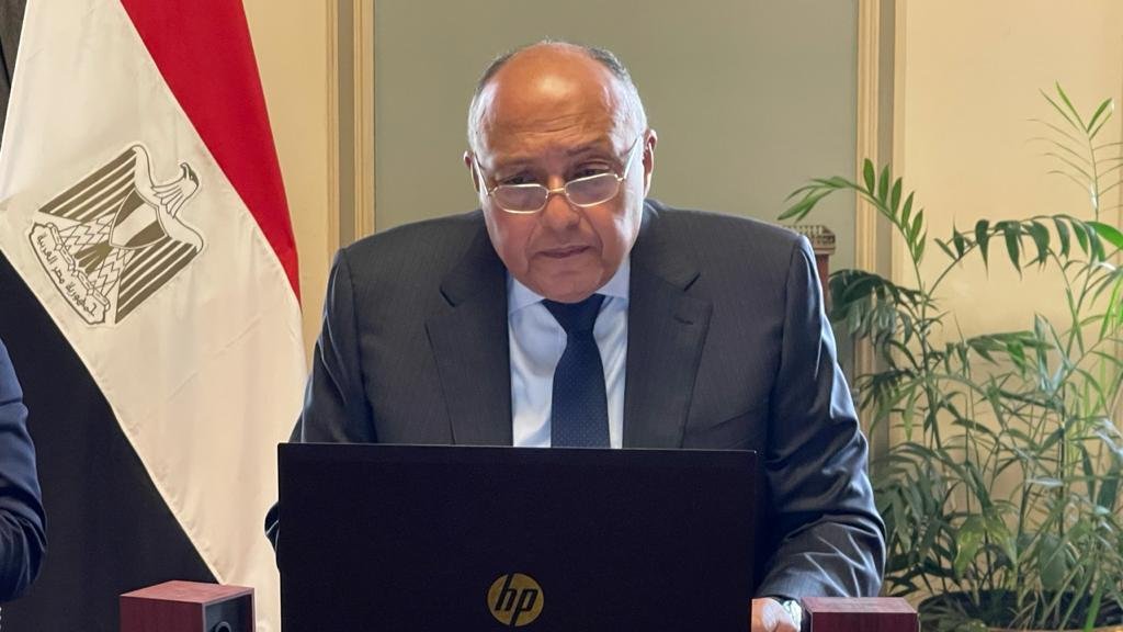 youm7's tweet photo. #عاجل | #وزير_الخارجية: #مصر ستتخذ خلال الفترة المقبلة ما تراه ملائما لحماية أمنها المائى
https://t.co/0okG6vQaTE https://t.co/Bg6JexENbT