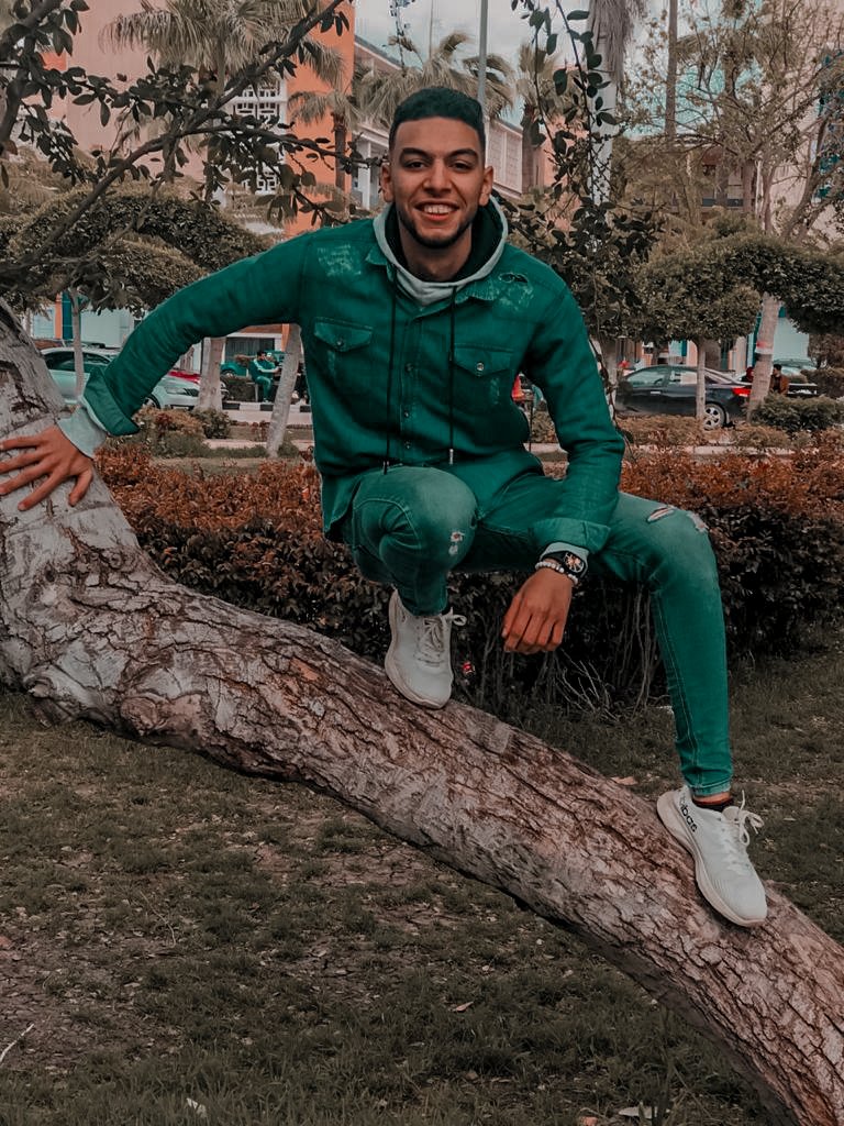 كل سنة و انتم طيبين بتمنى للكل الخير ياريت الكل يدعيلى لأنى فى مرحلة صعبة من حياتى و محتاج دعواتكم كلكم ، رمضان كريم على كل اخواتى و حبايبى ويارب يكون الشهر المبارك دا سبب ف بداية الخير و التغير للصح و ربنا يهدينا فيه يارب العالمين ♥️🤲