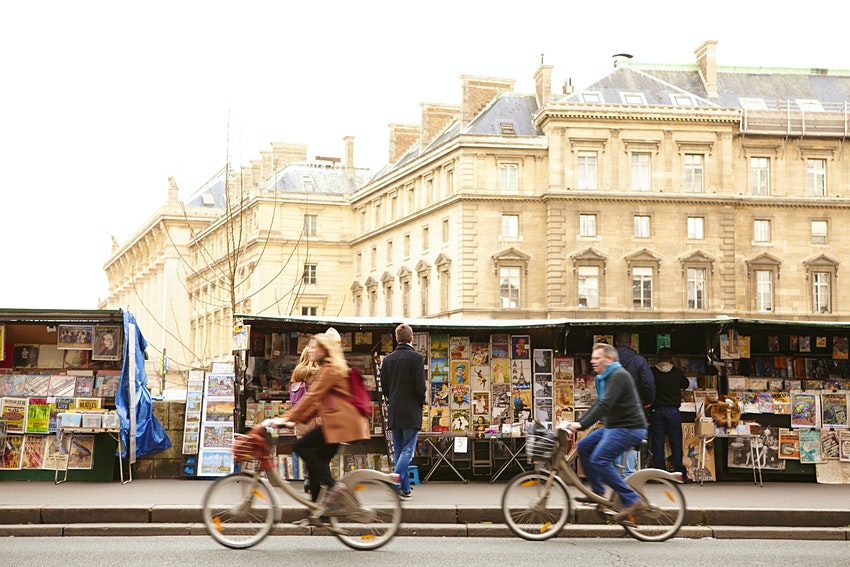 lonelyplanet's tweet photo. As one of the world's dreamiest destinations, Paris will never disappoint. Here's the best time to go. https://t.co/dpTkGh275d https://t.co/8e3nQDGN7Q