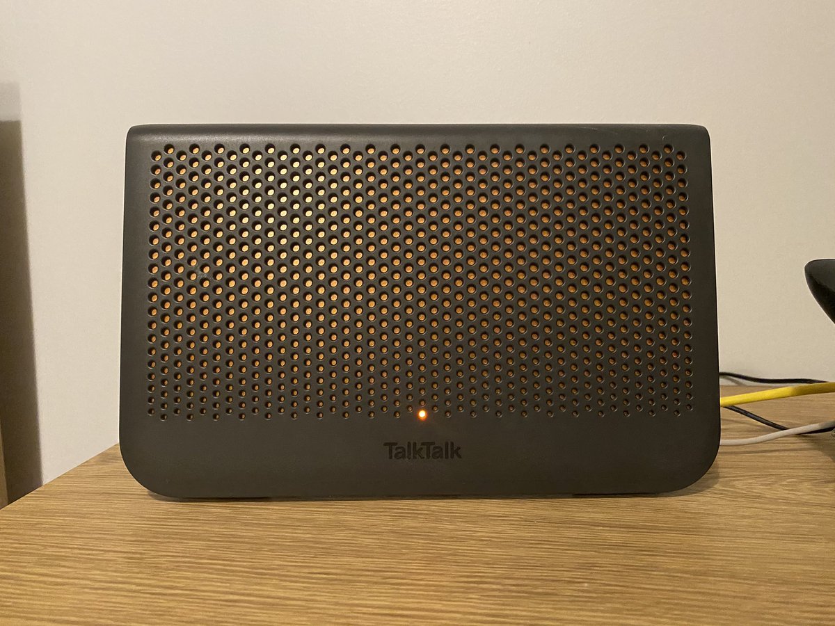 dizzy_nizzy's tweet image. 3 weeks of no internet, @TalkTalk 😡😡😡. #talktalk #internetless