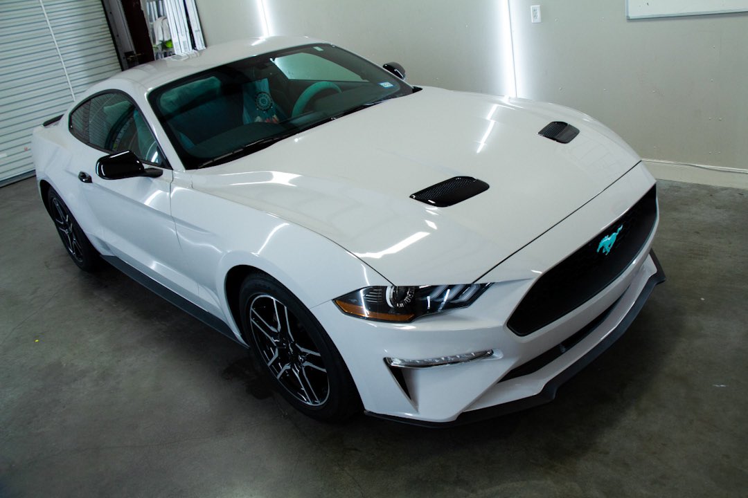 Ford Mustang wrapped in <a href="/AveryDennison/">Avery Dennison</a> Gloss Grey! 
#carwraps #vinylwraps #vehiclewraps #wrapped #cars #ford #mustang