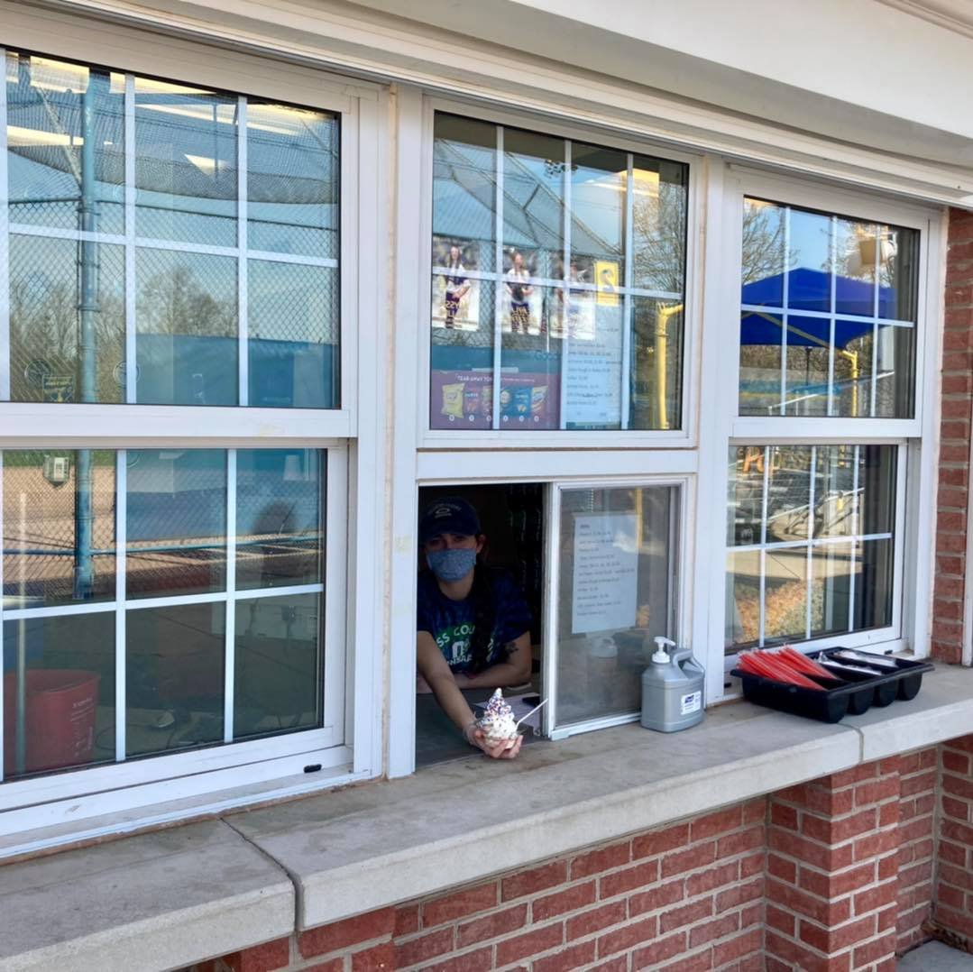 IndyRec's tweet image. It’s nearly 80 degrees in Elmwood Park and the Press Box Concession is open for the first time this year! Act quick to get some of the best ice cream and popcorn around... 🍦🍿⚾️