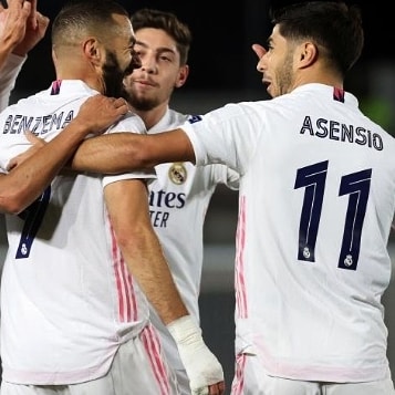 RadarSports2's tweet photo. Victoria del Real Madrid frente al Liverpool por 3 a 1. El partido de ida se jugó en el Alfredo Di Stefano y los goles los anotaron Asensio , Salah y doblete de Vinicius.
#RMALIV #Benzema #RealMadridLiverpool #RealMadrid #ucl #ChampionsLeague https://t.co/3uoPYtg3wI