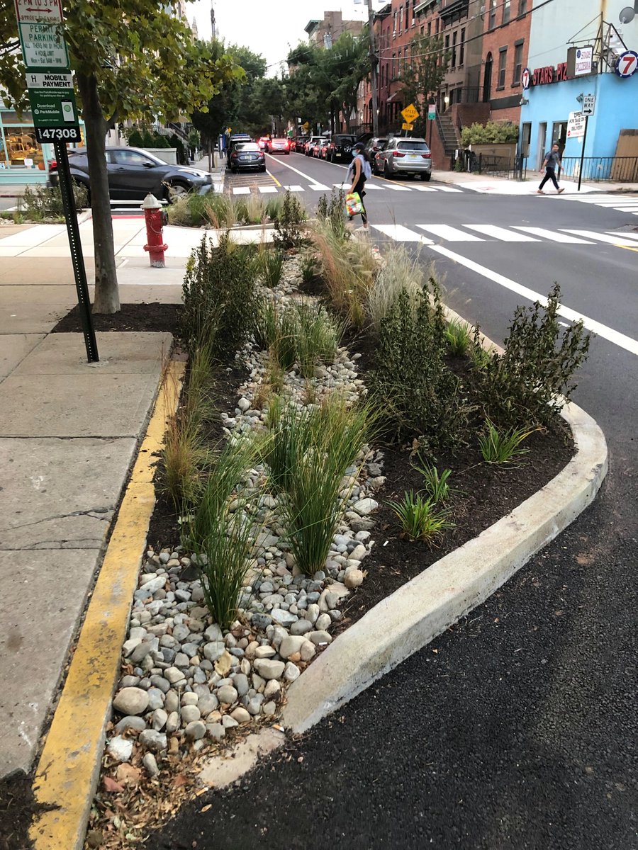berkie1's tweet photo. "Hoboken... shows what can be accomplished when a municipality really focuses on the zero of Vision Zero — the “Mile Square City” has recorded no traffic fatalities for three straight years." @StreetsblogNYC 

https://t.co/dcFBO2YcVq https://t.co/09MIkWknSj