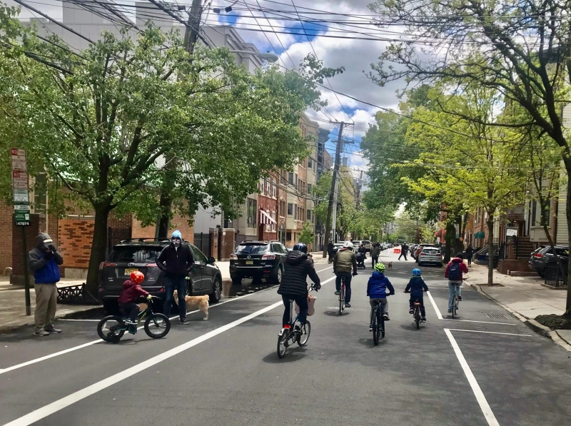 berkie1's tweet photo. "Hoboken... shows what can be accomplished when a municipality really focuses on the zero of Vision Zero — the “Mile Square City” has recorded no traffic fatalities for three straight years." @StreetsblogNYC 

https://t.co/dcFBO2YcVq https://t.co/09MIkWknSj