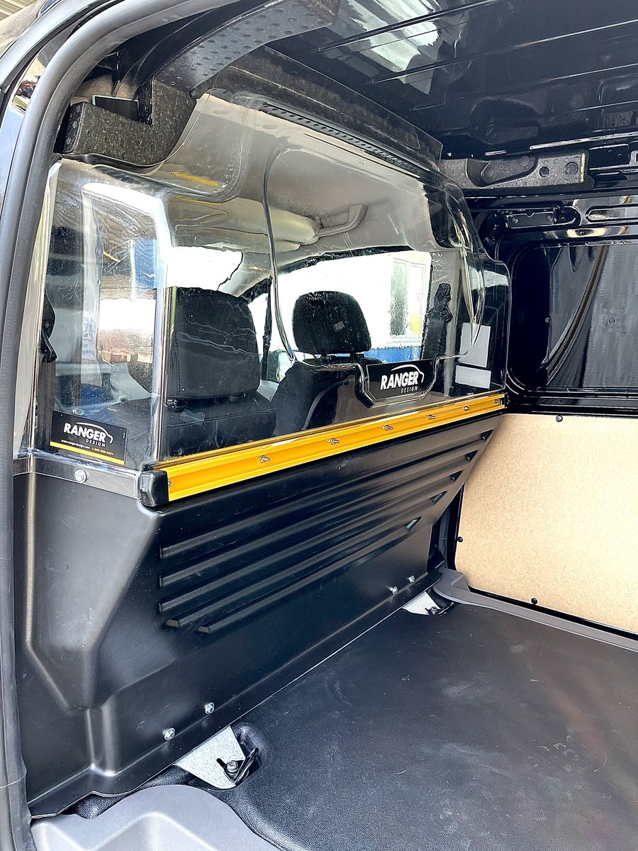 MobileColdSol's tweet image. 2021 Ford Transit Connect with @RangerDesignInc Max view partition.