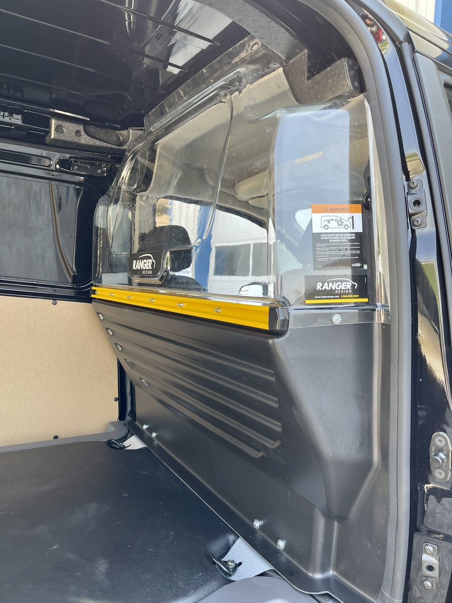 MobileColdSol's tweet image. 2021 Ford Transit Connect with @RangerDesignInc Max view partition.