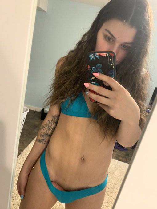 Tanning time! https://t.co/8FSgYJEH5H