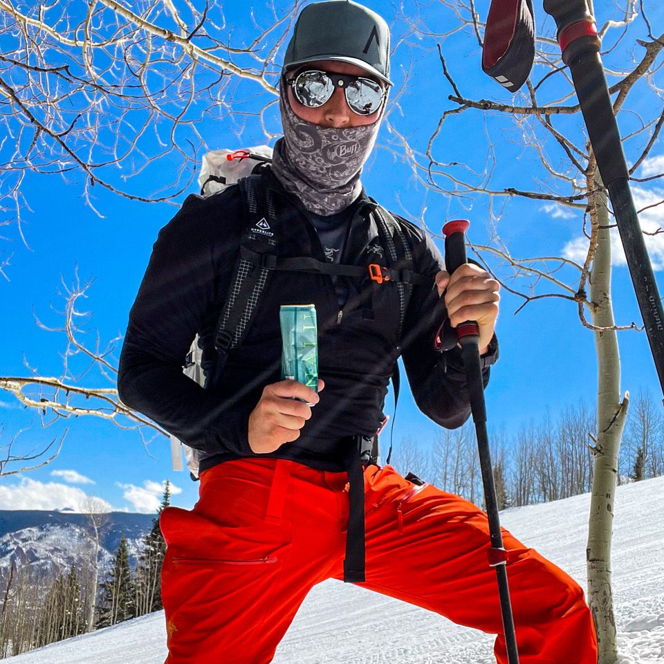 MananaluWater's tweet image. Next month, Andrew Hughes will be climbing Mount Everest and he&apos;s bringing #Mananalu with him!

&quot;The push to the summit isn’t without some punishment, but the contents within us are what truly carry us to our desired goal.&quot;- @AndrewIHughes

Learn more: linktr.ee/mananalu