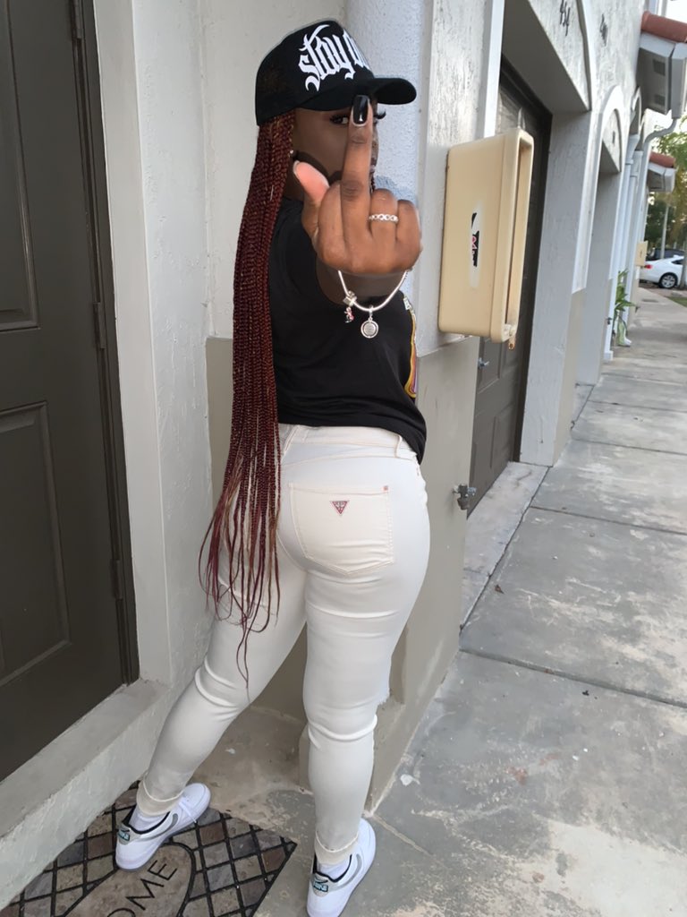 Guess I’m too hot so these bitches ain’t cool with me 💁🏾‍♀️
