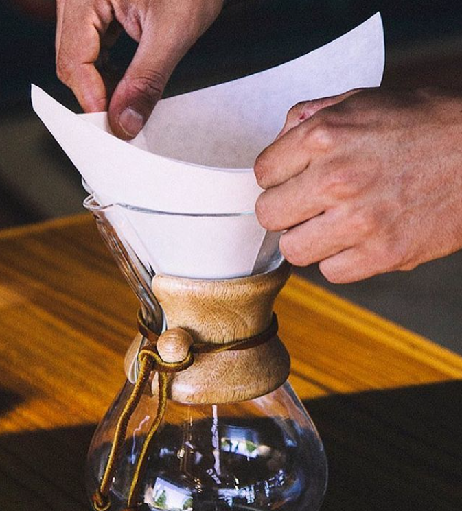 TradeWindCoffee's tweet photo. Pros of @the_chemex
The result of your coffee will have a very clean and smooth taste, the filters are made to pull in a lot of oils, acids, and sediment. The coffee brewed with a chemex also lacks bitter components and will hardly have any acid. https://t.co/TWbi1AvlU9