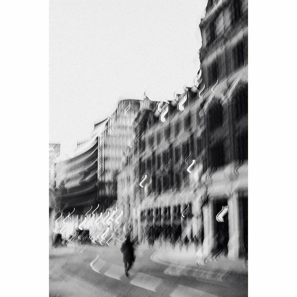 Crossover.
.
.
#bnwsouls #friendsinperson #dpsp_street #streetmagazine #doubleyedge #darkroom_daydream #dreaminstreets #bespoke_gallery_IG #streetclassics #streetlife_award #bnw #abstractphotography #__bnwart__ #streets_storytelling #artisartcommunity #b… instagr.am/p/CNVvY1BnudB/