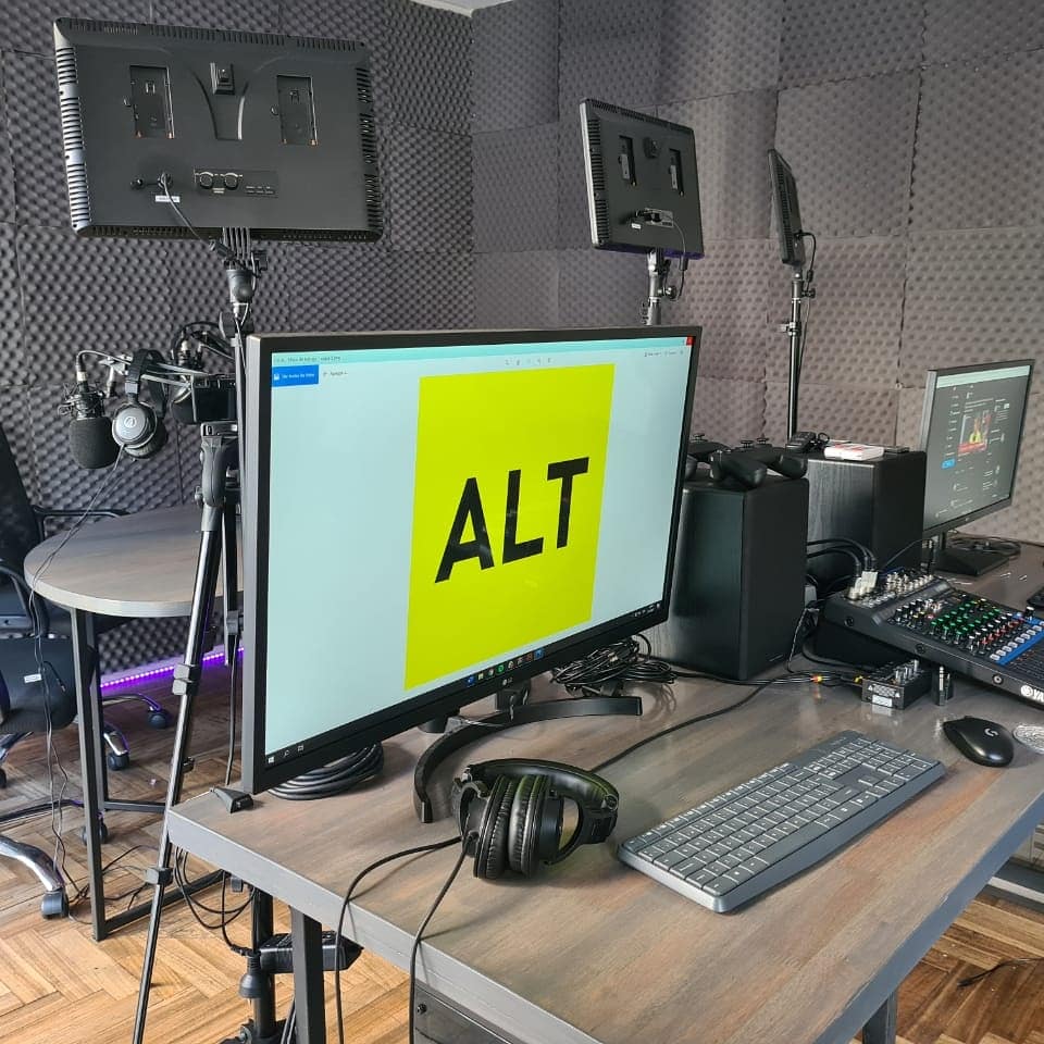 AltMediaOK's tweet image. ⚠️¡Tenemos algo que contarles!⚠️

Alt Media tiene estudio. A partir del viernes a las 19:00 comienzan las transmisiones.

👉🏻youtube.com/channel/UC6Yy0…