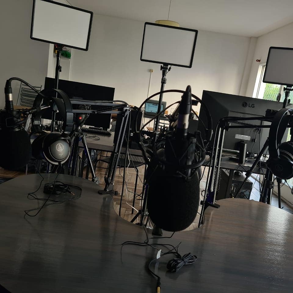 AltMediaOK's tweet image. ⚠️¡Tenemos algo que contarles!⚠️

Alt Media tiene estudio. A partir del viernes a las 19:00 comienzan las transmisiones.

👉🏻youtube.com/channel/UC6Yy0…