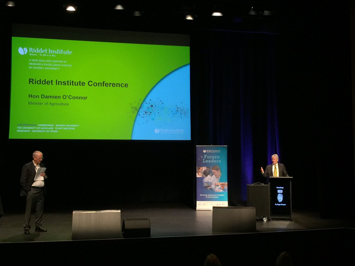 Day 1 of the @Riddet Institute Conference, with an opening address from Hon Damien O’Connor, Minister of Agriculture. Music to my ears to hear that NZ has a “moral obligation to do what we can in the alternative protein sector”. #alternativeprotein #futurefoods