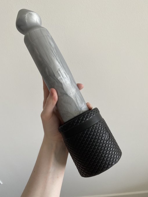 Now THIS is the toy for an LTT themed shoot https://t.co/7OhoctqVNA