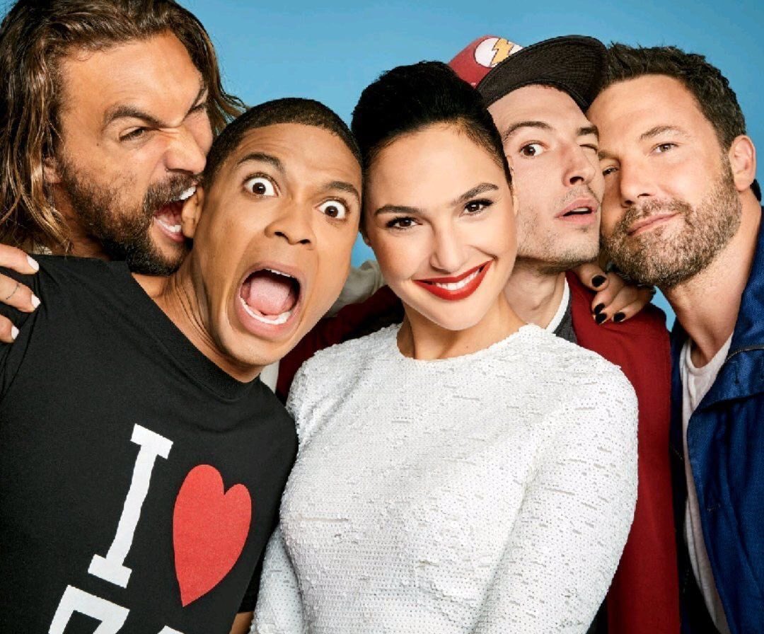 d__annyc's tweet photo. We deserve Zack Snyder to finish their story.
For Ben Affleck. 
For Ray Fisher.
For Gal Gadot.
For Ezra Miller.
For Henry Cavill.
For Amy Adams. 
For the league.
For all the others. 
For. Us.
#RestoreTheSnyderVerse https://t.co/7OVCkk2OGx