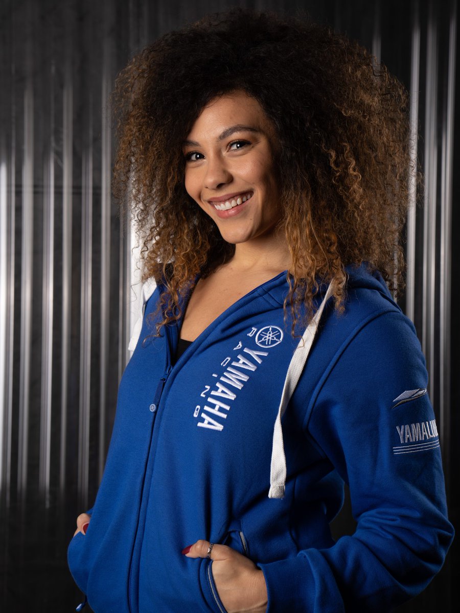 Represent the bLU cRU in style! The all-new Paddock collection is the perfect edition to your spring wardrobe, just in time for race season. Visit yamaha-motor.ca or your local Yamaha dealer to get yours today!

Sho...
yamaha-motor.ca/en/lifestyle/m…

#YamahaRevsYourHeart
#bLUcRU