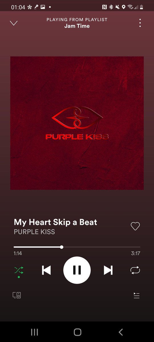 AngyBoiii's tweet image. Listening to My Heart Skip A Beat by Purple Kiss