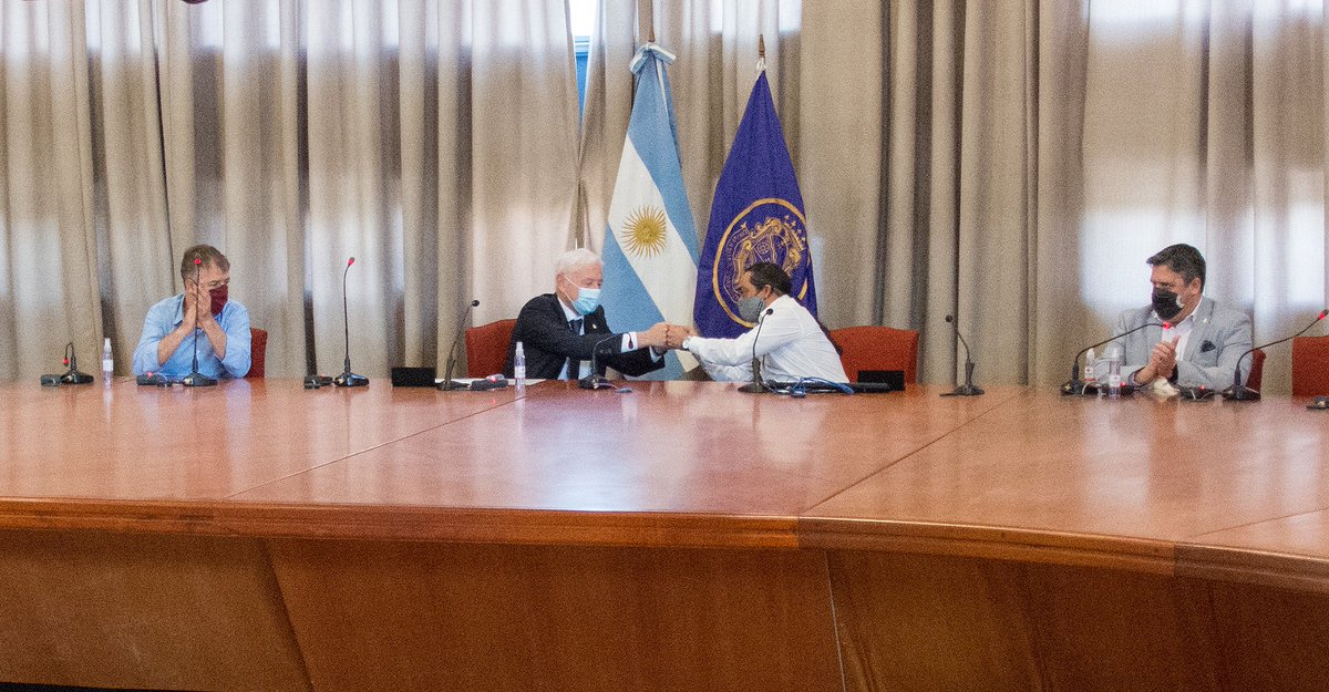 jdutto68's tweet photo. Hoy se firmó el convenio para poner en marcha una nueva Universidad Popular en la ciudad de Córdoba de la mano de la @unc_cordoba y organizaciones sindicales.
Felicitaciones #HugoJuri @conradostorani por seguir trabajando para vincular a la universidad con la sociedad https://t.co/75Vmjqy6RM