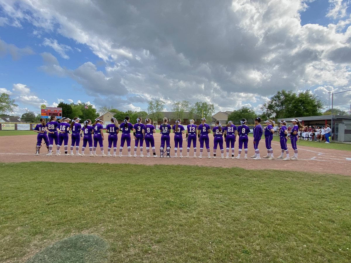 LutcherSoftball's tweet photo. UNDEFEATED DISTRICT CHAMPS!! This team is coming together and it’s showing! Still hungry for the ultimate goal! Congratulations to Maria Detillier on her 2 bombs today and Kelsi Lambert on her perfect hitting game! LETS GEAUX!! https://t.co/T6VVZWX1pa