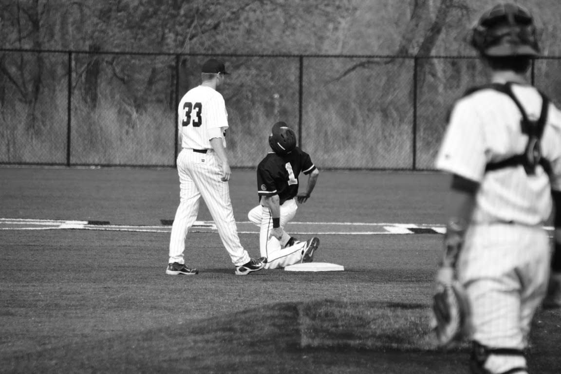minnemarketpod's tweet photo. As promised on the Minne Market Pod: 
The legendary photo of @ZaiherMon pulling his hamstring while (allegedly) hitting a double. 

“Me and Josh Donaldson are basically the same player” - Little #1 ⬇️ https://t.co/elDVETwNi5