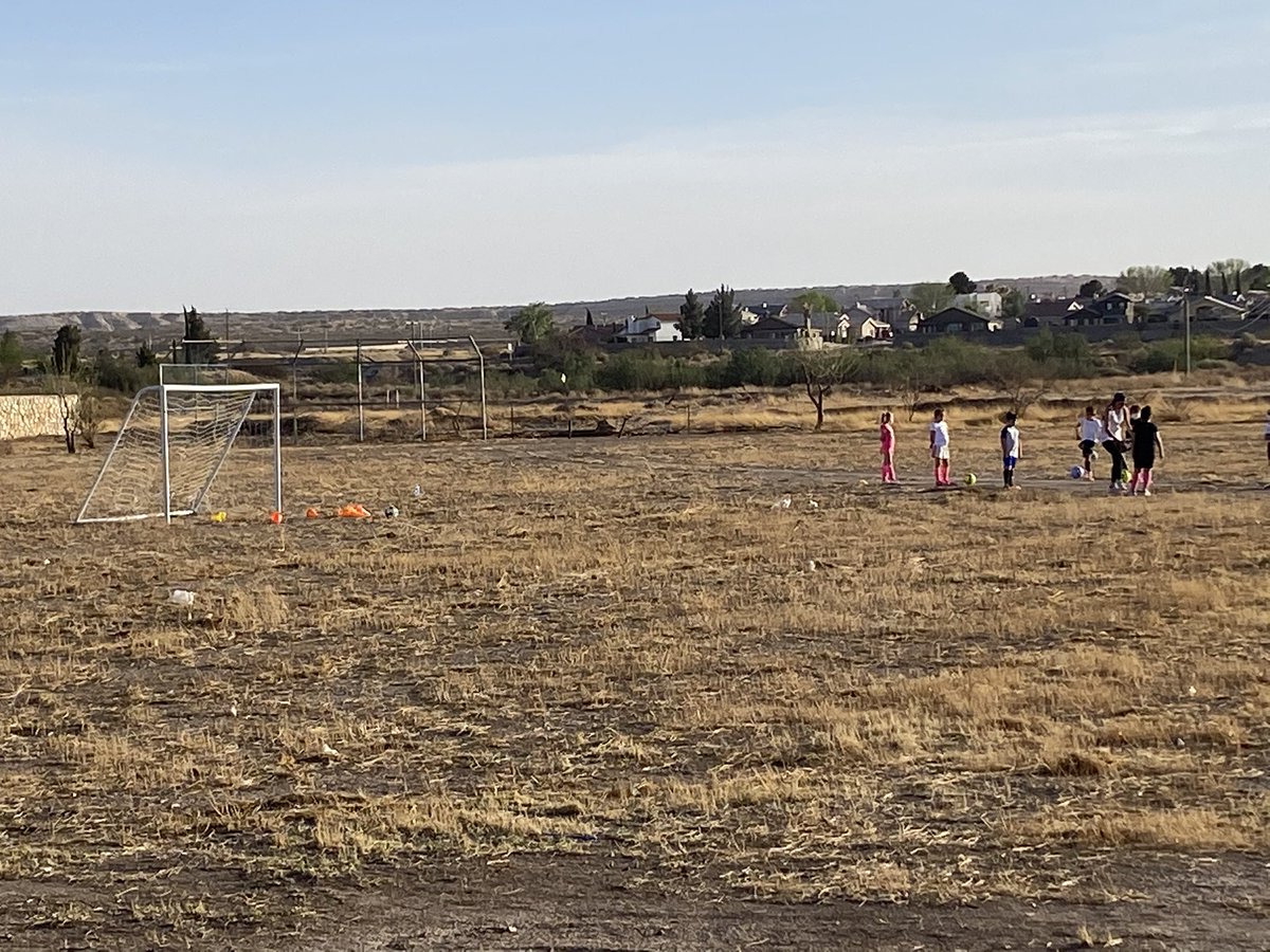 middlefingerton's tweet photo. Hey @eplocomotivefc how bout a little help for the Westside YMCA and their soccer fields?? #anythingwouldhelp #SeeBelow #FirstandSecondGraders https://t.co/VZwV6qyTWh