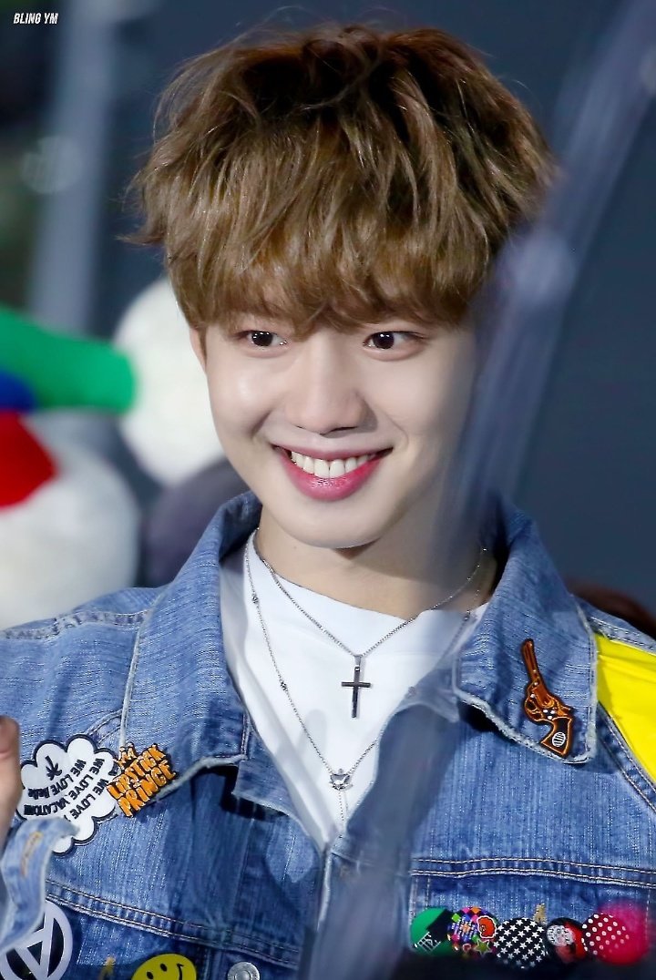 bbangminie's tweet photo. the eyes that always shines,
the smile that i miss everyday,
wish you nothing but the best for todays. I love you and I miss you so much ☺️💕 #AlwaysWithYoungmin https://t.co/11HpYT9E6k