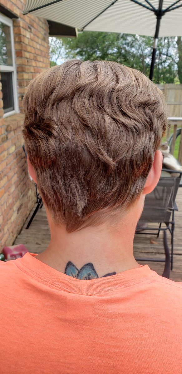 mhomerIV's tweet image. @bradmondonyc This was my wife's hair before, what she was looking for, and what she ended up with! #WTF #help #howdowefixthis