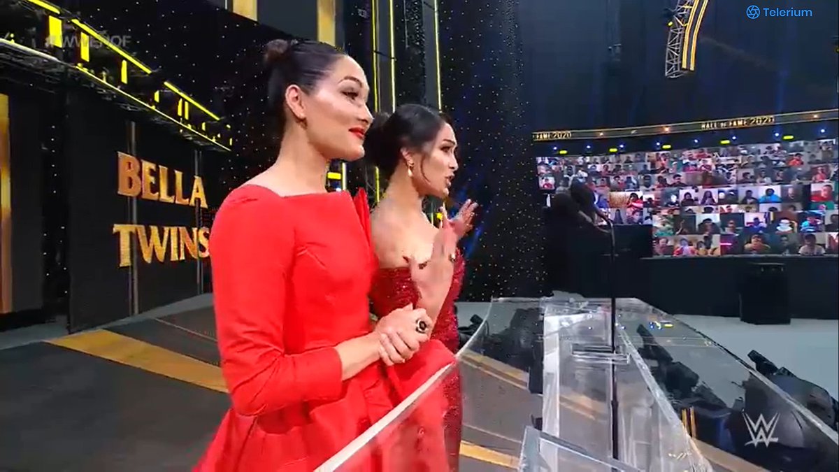 BellaSourceOrg's tweet image. #BrieBella #NikkiBella #TheBellaTwins #TwinMagic #BellaArmy #FearlessNikki #BrieMode #WWE #Wrestlemania #WWEHOF

(@BellaTwins)