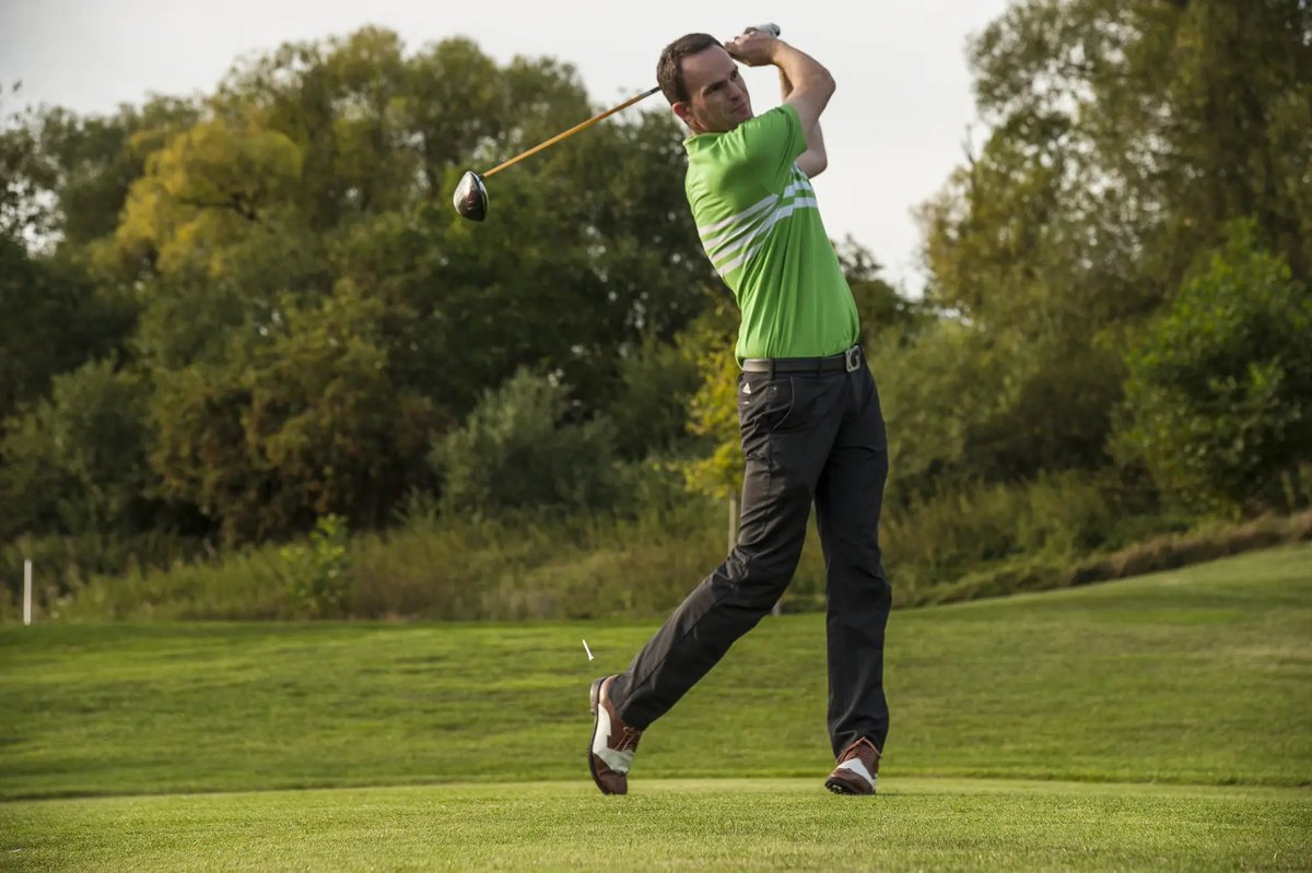 With Spring weather in full bloom, we imagine a lot of you are returning to the golf courses! Check out our latest blog to read more about how stretching and mobility can help improve your swing while also avoiding injury!
ptomaha.com/blog/Why-Golfe…