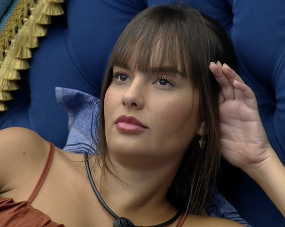 bbb's tweet photo. Viih Tube pergunta para Thaís: "Será que a gente chegaria na Final?" → https://t.co/B08ygaEdDG • #RedeBBB #BBB21 https://t.co/s7JzloTbat