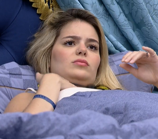 bbb's tweet photo. Viih Tube pergunta para Thaís: "Será que a gente chegaria na Final?" → https://t.co/B08ygaEdDG • #RedeBBB #BBB21 https://t.co/s7JzloTbat