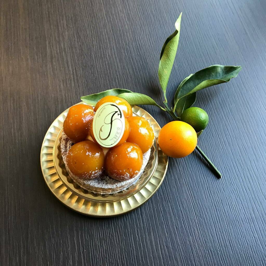 patisseriejinke's tweet photo. 新作♩

タルト 金柑

立川産夏みかんのタルトに
立川産金柑のコンポートを添えました

#立川南口
#立川エール
#金柑のタルト 
#立川産 https://t.co/8j8BQHkqtg https://t.co/p4CtarWjtp