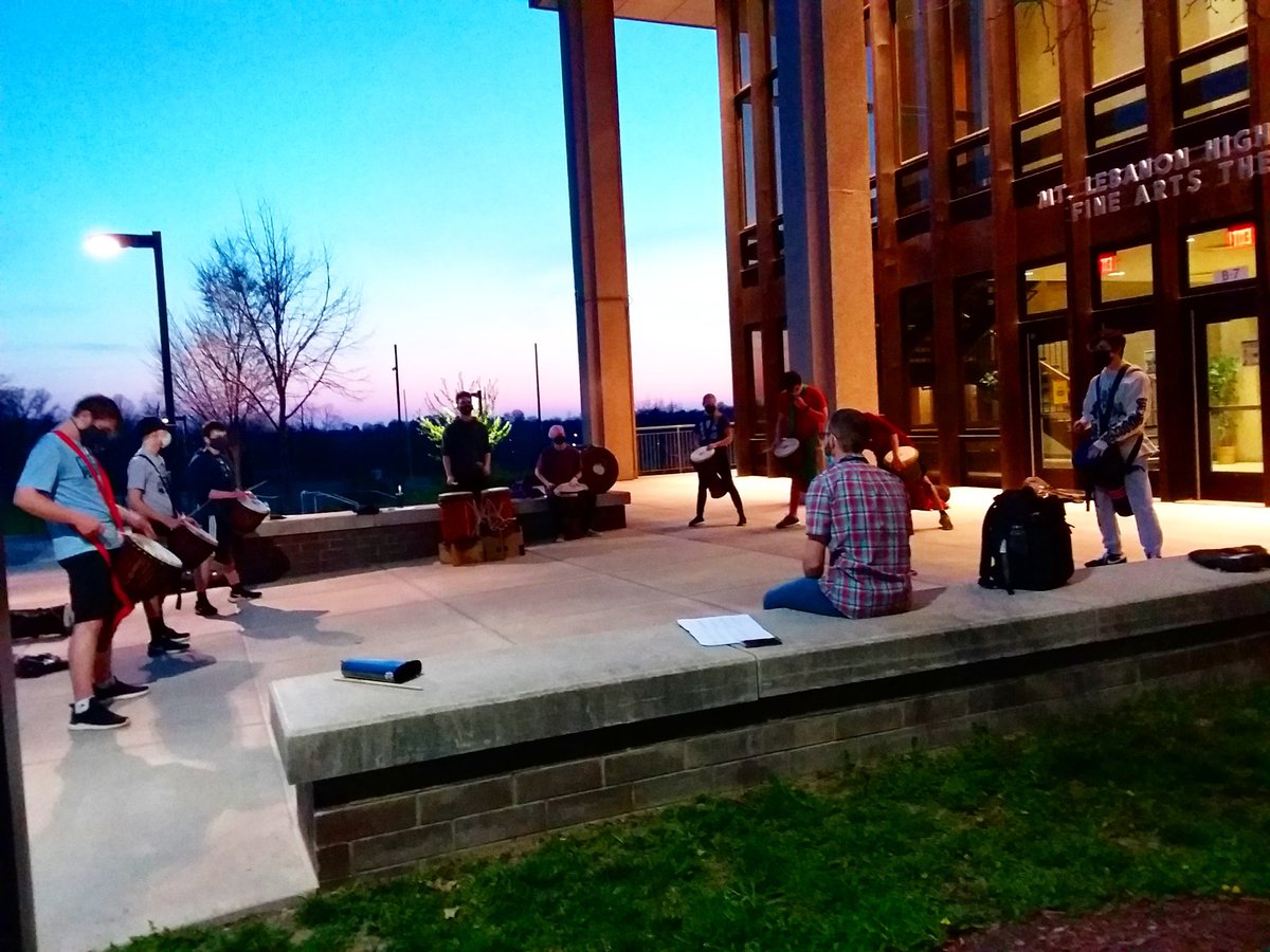 deluca_jeremy's tweet photo. Beautiful night to take African Ensemble outside!
💙
🌍
💛
🌍
💙
#PercussionEducation #Percussion #Drums #Djembe #Meinl #Music #MusicEducation #Remo #VicVirth #Zildjian #MusicInOurSchools https://t.co/zmEIbCKp0d