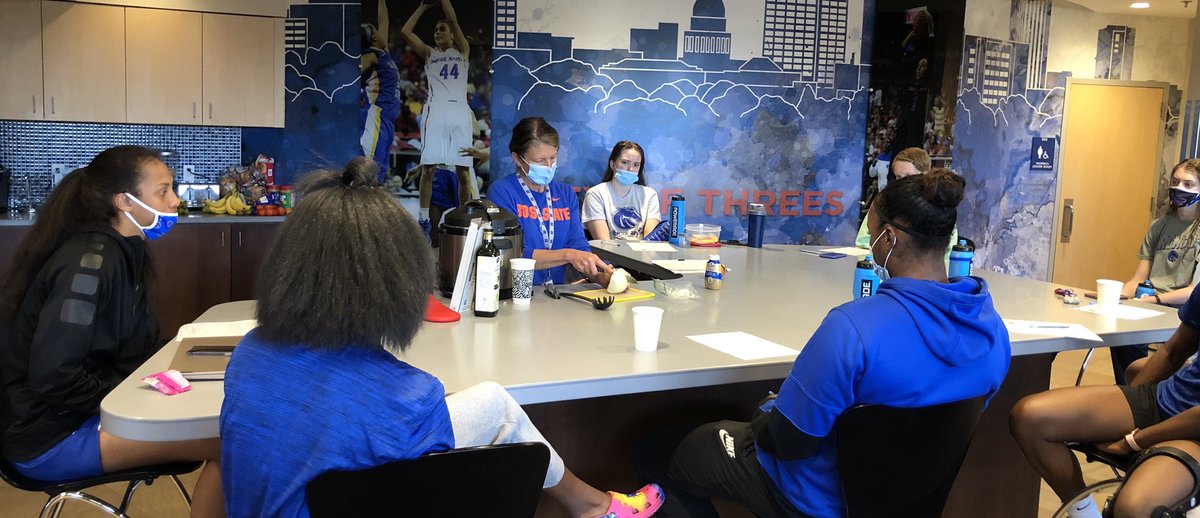Teaching some kitchen skills to the <a href="/BroncoSportsWBB/">Boise State Women’s Basketball</a> . These ladies are gonna kill it next year in their own kitchens! Fueling to win!