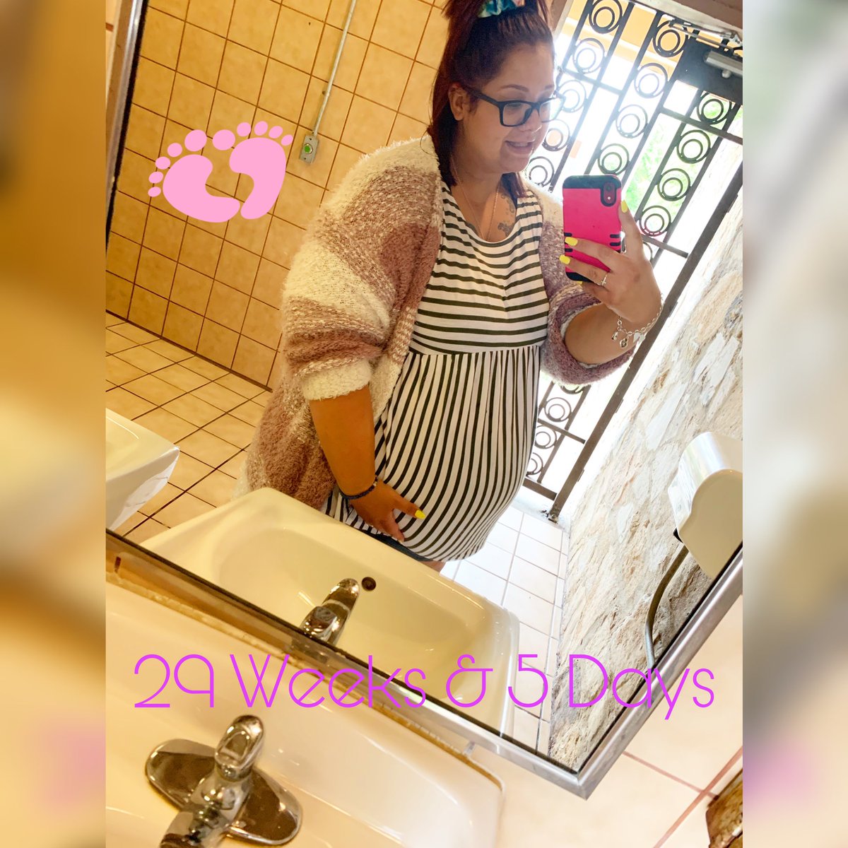 meganirene93's tweet photo. My world can’t wait till my other baby girl is born then we’ll be complete 🤰👶🥰💕 #HuizarFamily #70DaysLeft https://t.co/ImFoUyt3sC