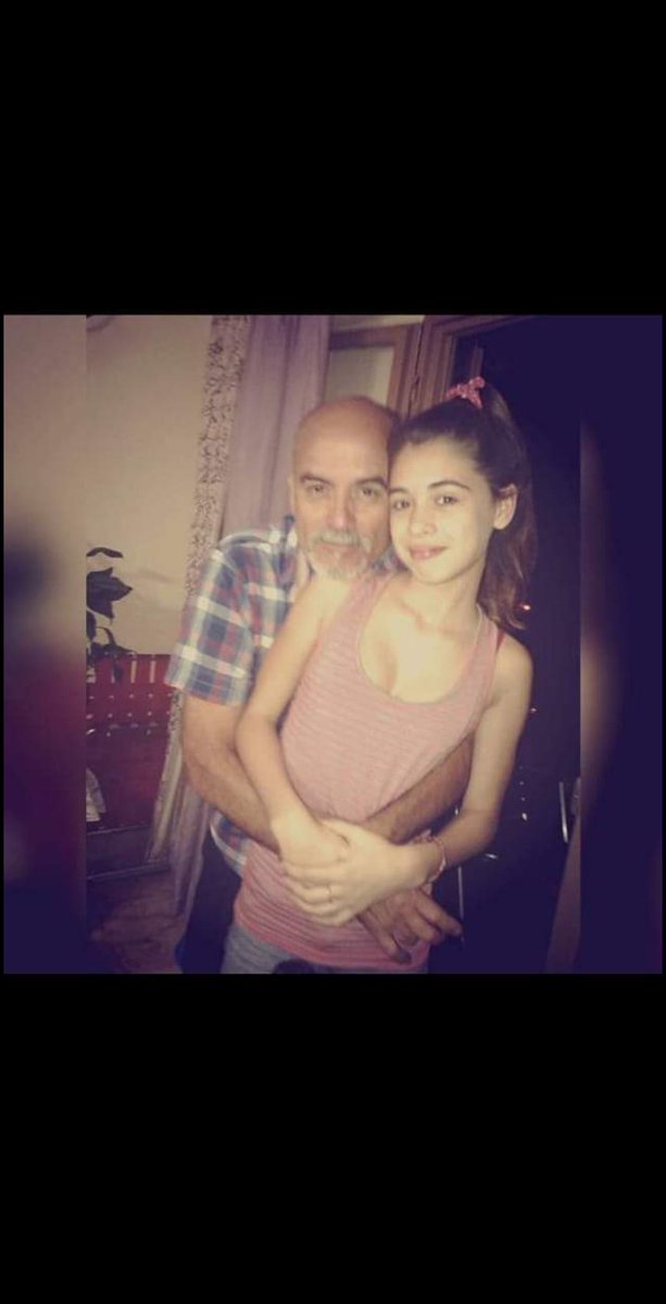 AgostinaBravo5's tweet photo. Bueno como todos saben a esta "persona" la escrache yo por qué abuso de mi hermana. Es la primera vez que tengo el valor de contar esto después de más de 10 años me pude animar gracias a mi psicóloga. https://t.co/Y7OX11sU5h