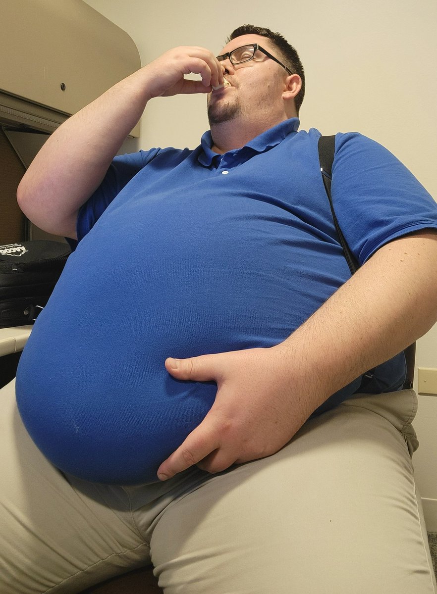 GainerTexan's tweet photo. #TummyTuesday https://t.co/w82cRpN6Gs