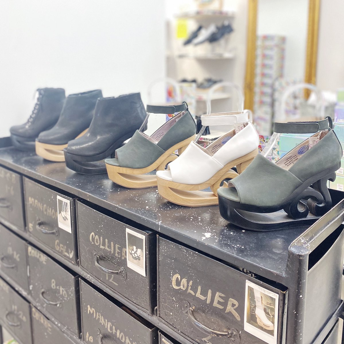 ジェフリーキャンベル ラフォーレ原宿 Today S Laforet こんにちは Jeffrey Campbell ラフォーレ原宿店 本日も元気に営業スタートです プラットフォームシューズはスタイルアップ効果バツグンです Just Aboutのスニーカー類は高低差が少なく ジェフリーキャンベル ラフォーレ原宿 Today S Laforet こんにちは Jeffrey Campbell ラフォーレ原宿店 本日も元気に営業スタートです プラットフォームシューズはスタイルアップ効果バツグンです Just Aboutのスニーカー類は高低差が少なく