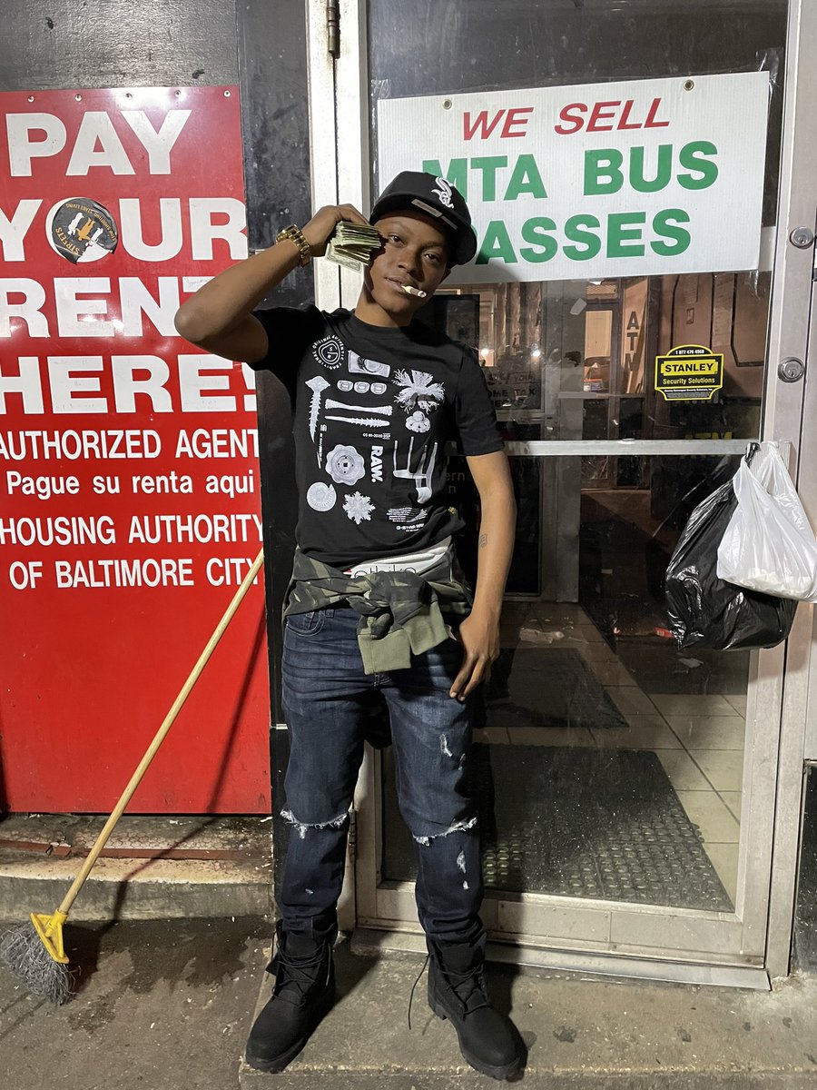 wlc_savage's tweet photo. What you been doing lor nigga ? Getting paid it ain’t nothing else to do 🤷🏽✨ #ShortybackShorty🤫 #FreeRedz⛓ #FreeNic⛓ #GSG💔🕊 https://t.co/5B1HB7O8gG