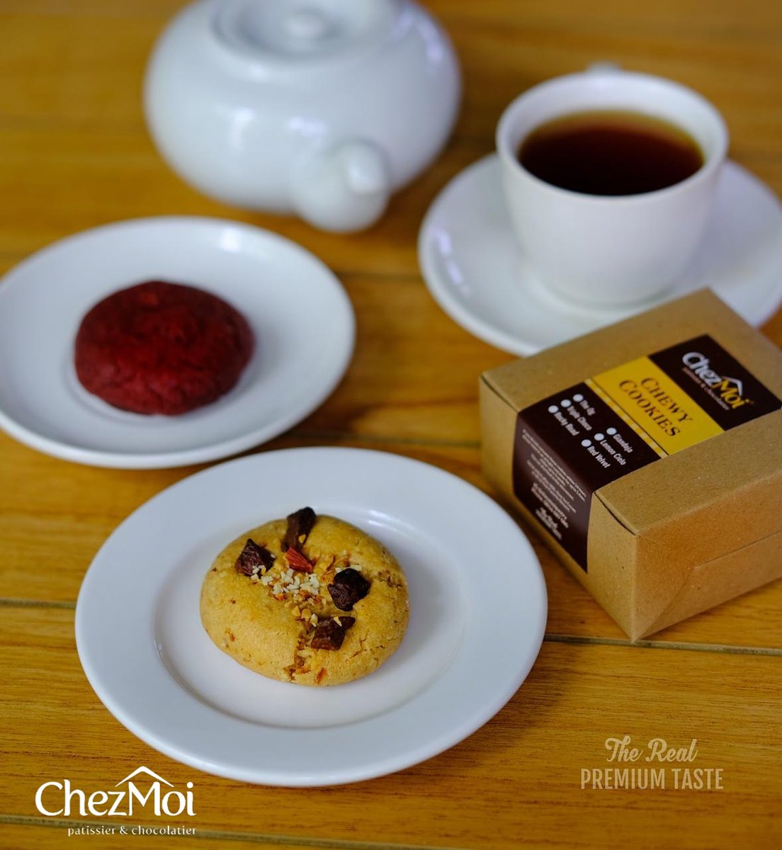 ChezMoipastry's tweet photo. Rocky Road pilihan tepat untuk memulai aktivitas hari ini. Sekali gigit coklatnya terasa banget, saking enaknya ngga rela bagi-bagi.
#chewycookies #chococookies #chezmoipastry #kulineranyk #bakeryjogja https://t.co/i11uRpkxkS