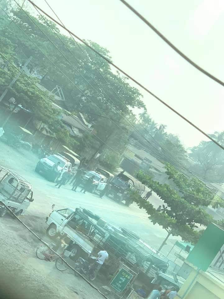 BREAKING: At least three protesters were shot dead and more than 20 injured when Myanmar junta forces opened fire on roadblocks set up by anti-regime protesters as part of their defense line in #Kale Township, #Sagaing Region at around 5 a.m. on Apr. 7. 
#WhatsHappeningInMyanmar