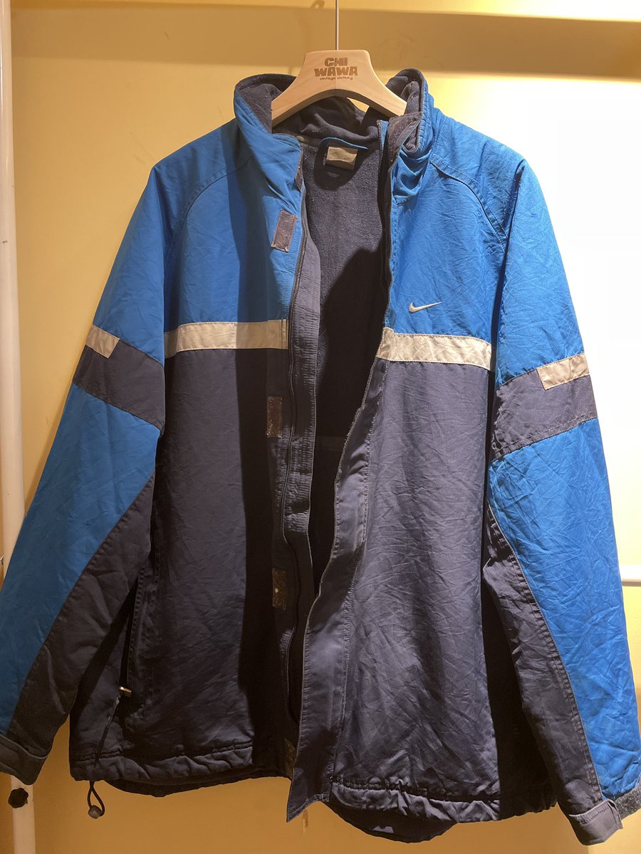 CHIWAWAVINTAGE's tweet image. nike 復古防水外套

衣長：74
肩寬：51
胸圍：66
袖長：60