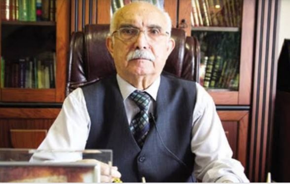 FETÖ'yü 1990'da ilk deşifre eden isim Mehmet Kutlular vefat etti. Risale-i Nur hareketinin önemli isimlerindendi. Allah rahmet eylesin. 7 yıldır Alzheimer olduğu için gazetesi Yeniasya'nın FETÖ çizgisine kaymasında etkisi olduğunu zannetmiyorum.