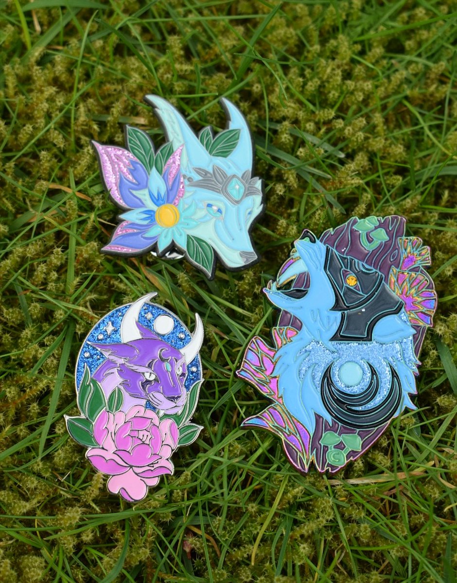 Here's my newest Vulpine Familiar soft enamel pin 💙 and together with my other pins! Available on my etsy
#pin #pincollectors #softenamelpin #worldofwarcraft #worldofwarcraftart #warcraftart