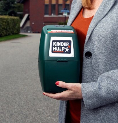 Op 20 april gaan we hapjes verkopen om geld in te zamelen voor Nationaal Fonds Kinderhulp! Dit doen wij om 12.30 uur voor het kantoor van Voor L-kaar op Laan van Vollenhove 921. 

Wil jij helpen door iets te bakken voor de verkoop? Neem dan even contact met ons op via 0612614960.
