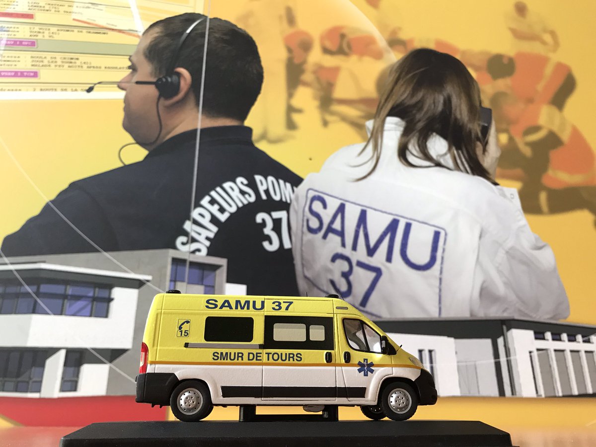 Miniasmur's tweet photo. Visite au CETRA 37, plate forme commune du SAMU 37 et du @sdis37 situé au @CHRU_Tours pour présenter ce @FiatFr Ducato aux équipes du SMUR.

Merci à elles et à @Rousseau_MD pour l’accueil !

@ARS_CVDL @HUGrandOuest @lanouvellerep_ https://t.co/o104pIuqaC